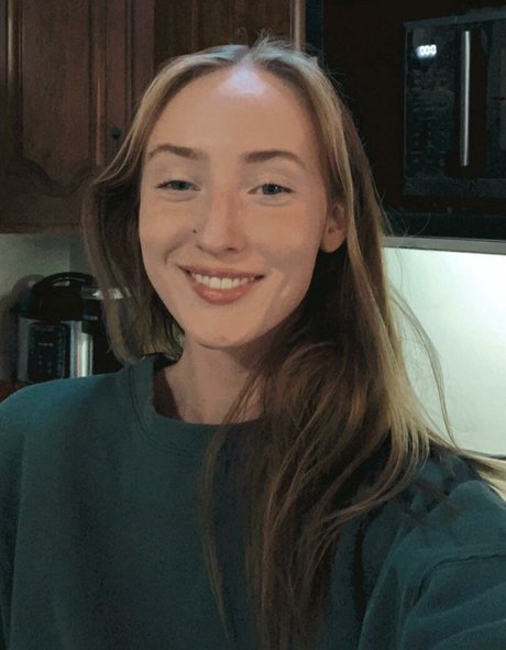 mmmcreamy pornographic model pic