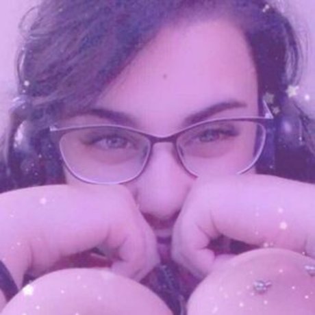 19 years old onlyfans exclusive photo