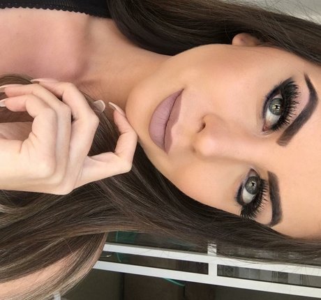 Franciele Christ nude pornstar image