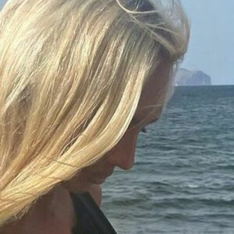 CaitlinJessie model pretty archive