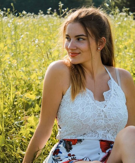 Jasmin Lutke model naked archive