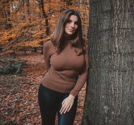 Jasmin Lutke free model photos