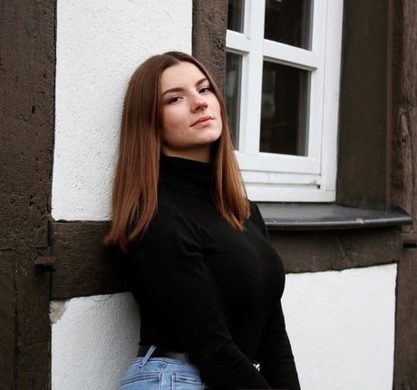 Jasmin Lutke star top photos