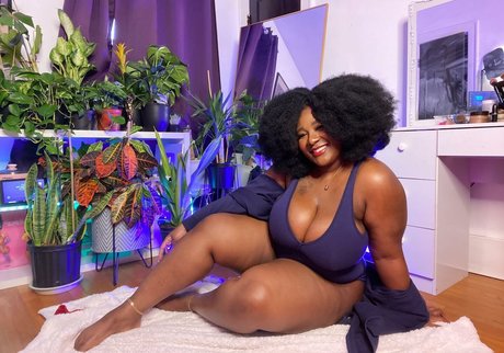 Xmiramira top actress photos