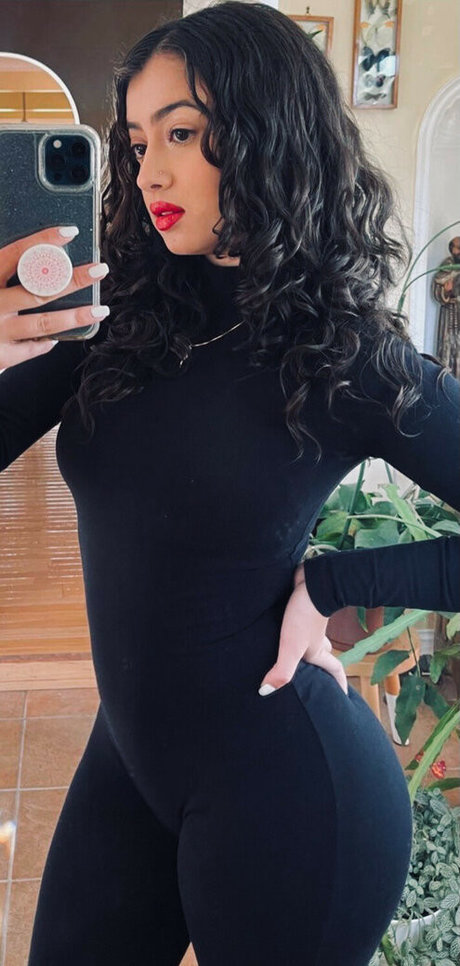 b bucksss hot model images