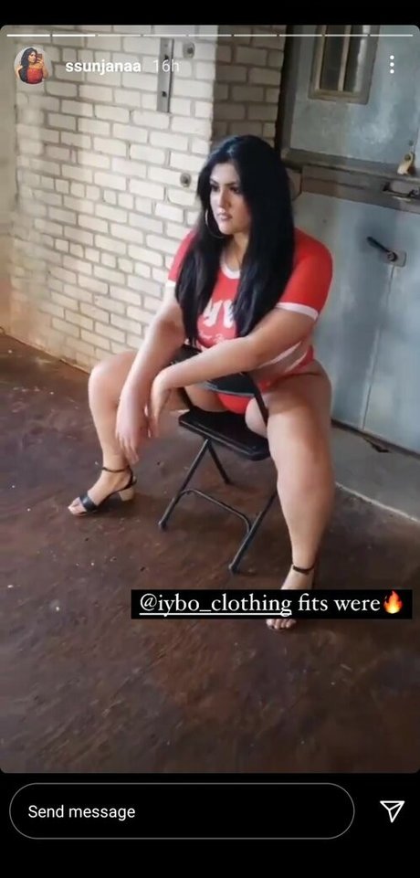 Prettydesibabixo nude model image