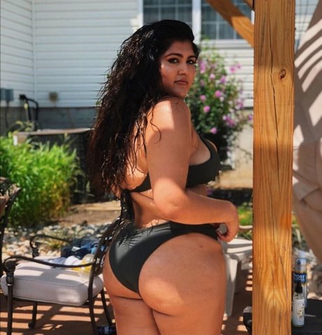 Prettydesibabixo hd pornstar galleries