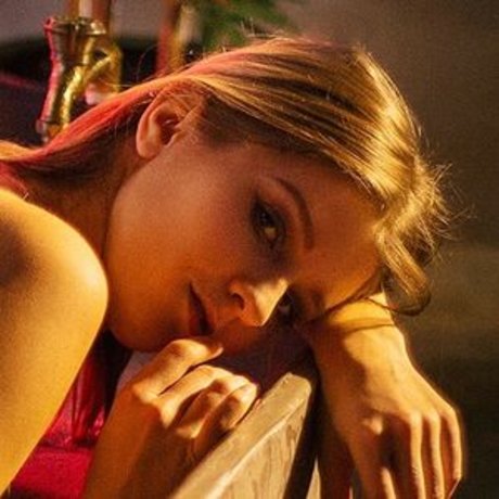 Carolina Kris pornstar nudes pics