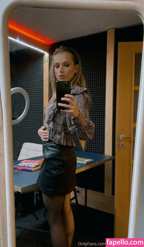 Lady Annabelle top actress img