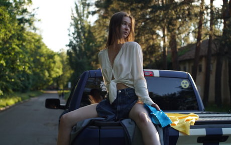 Annushk art model beautiful pictures