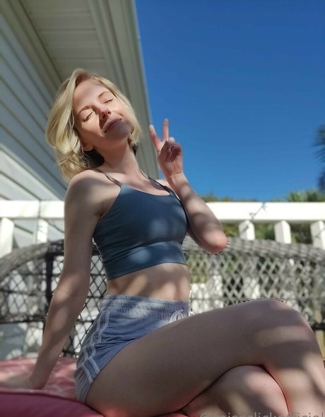 MissClick Live art model archive