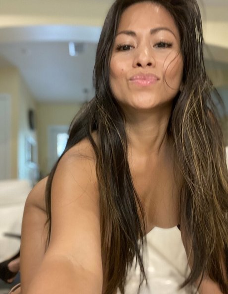 Tinkerbellish model perfect pics