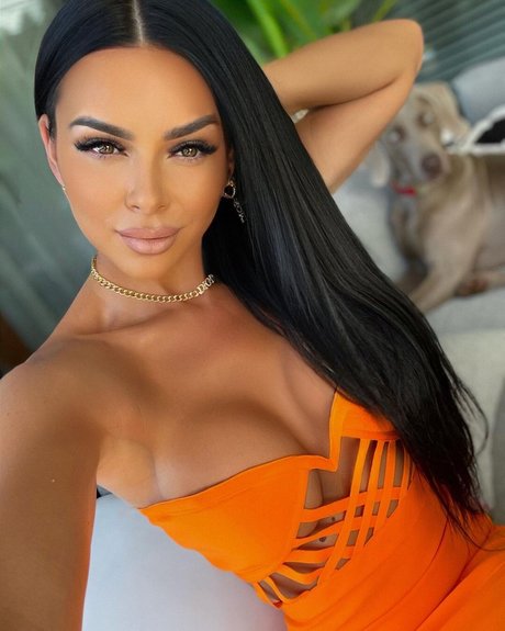 brunette ass onlyfans exclusive gallery