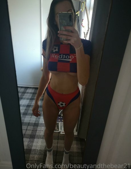 Beauty And The Bear pornstar xxx image