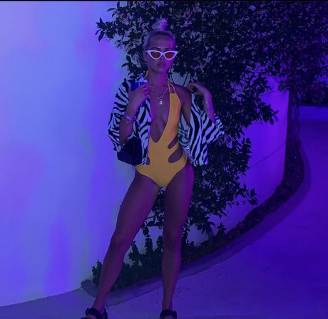 Magee elle pornstar perfect pic