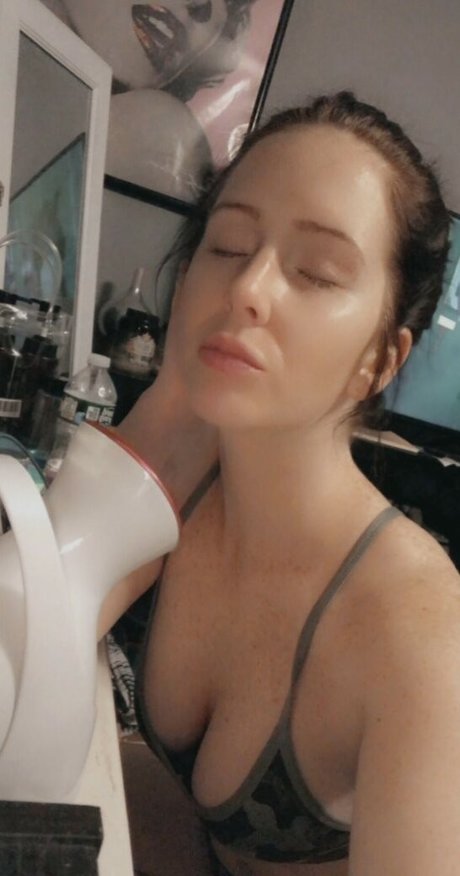 Shannan Kitterle naked actress gallery