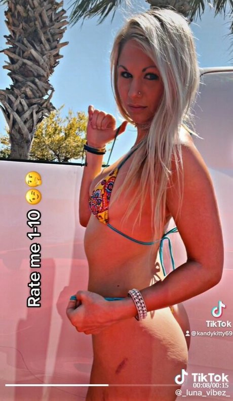 Luna Vibez pornstar exclusive images