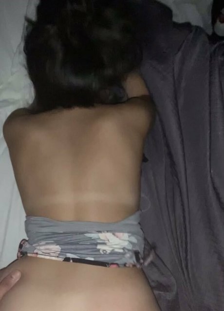 reinavibes hot model pics