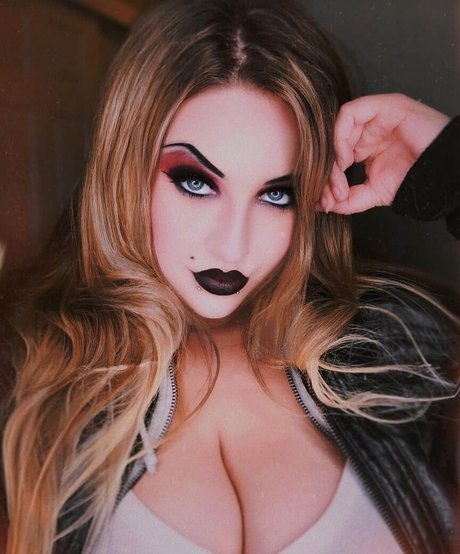 eileenexy Profile pic