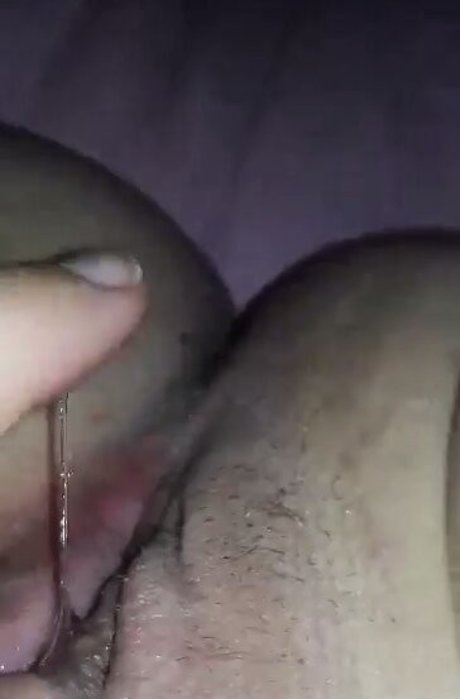 Aliendaddyo art model img