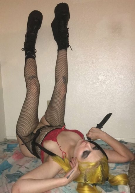 prettyparasite naked star image