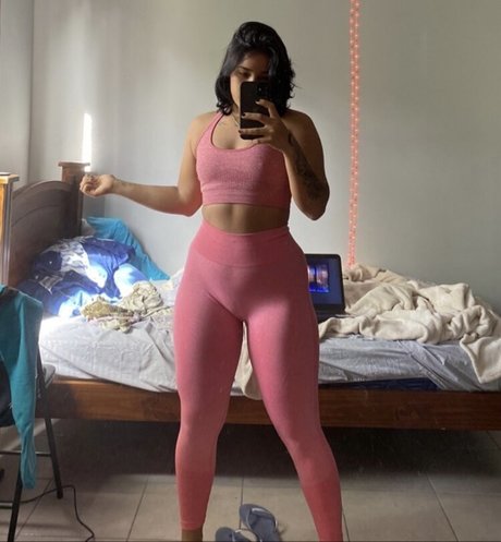 Victoria Escala star art photos