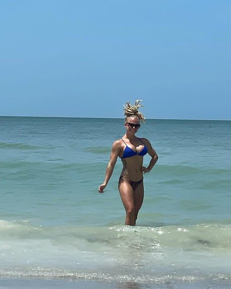 Mel With The Dreads pornstar art picture