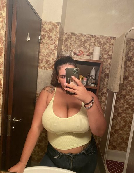 Debora Brandao hot star gallery