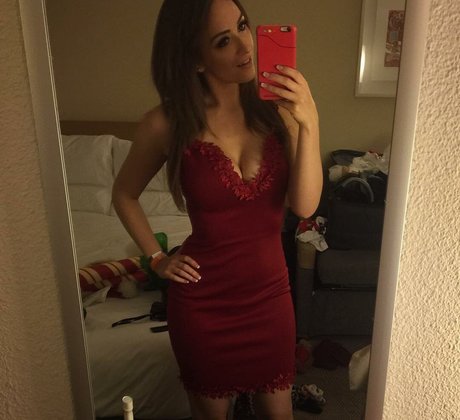 Arty Fakes star exclusive galleries