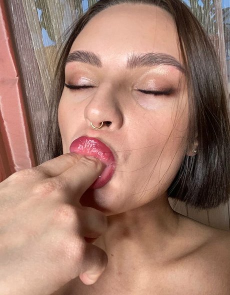 OliviaReece porn star img