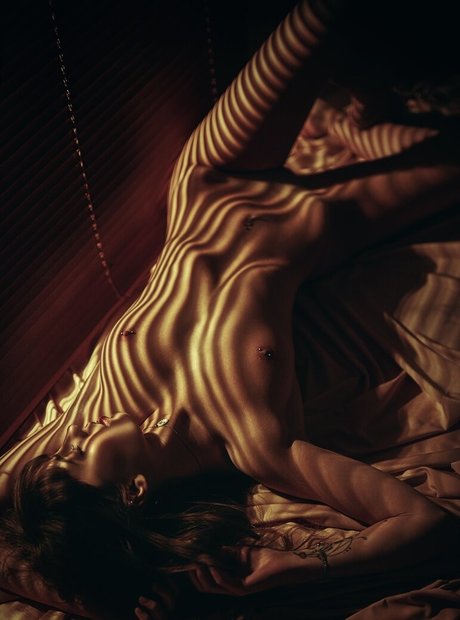 Michela Elley star exclusive archive