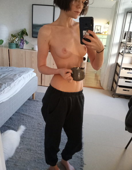 Bluimon hot actress galleries