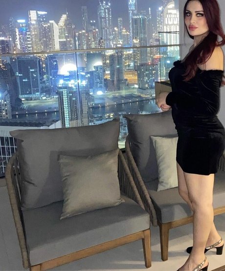 Sawssen Mbarek perfect star photos