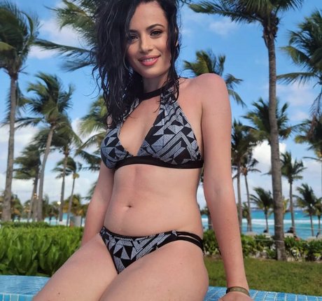 LunaLux ASMR art model photo