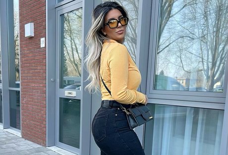 _naz t nude star images