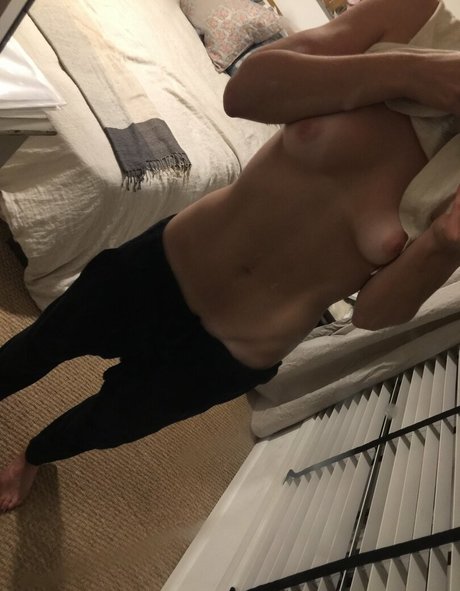 Tessa James pretty actress image