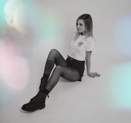 rainbowf0x high quality actress image