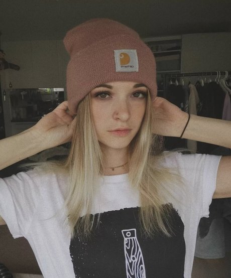 rainbowf0x high quality pornstar picture