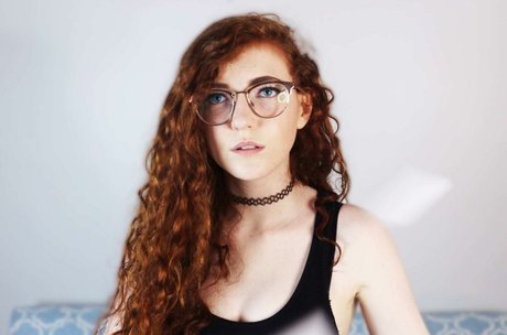 Tidecallernami star hot image