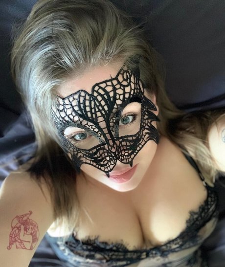 Horror Tori nice actress pic