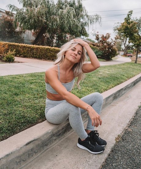 Alyse Parker naked pornstar pictures