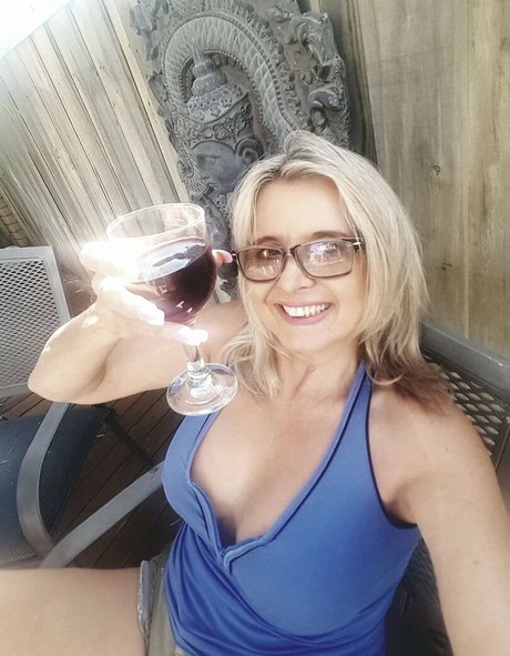 Helen Eleni star best image