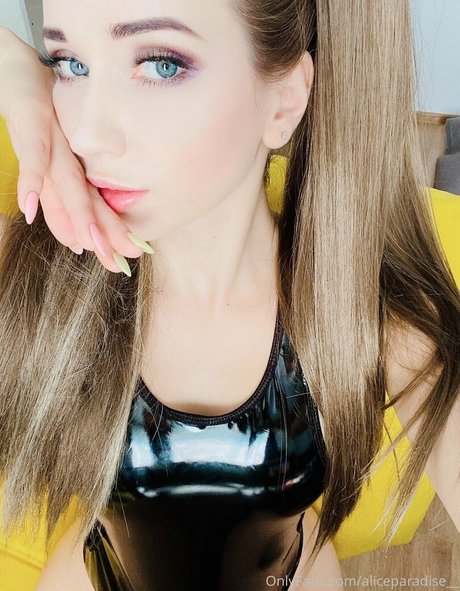 _Timeless Paradox erotic model img