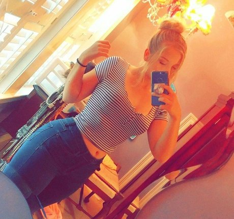 Squidbean naked pornstar gallery