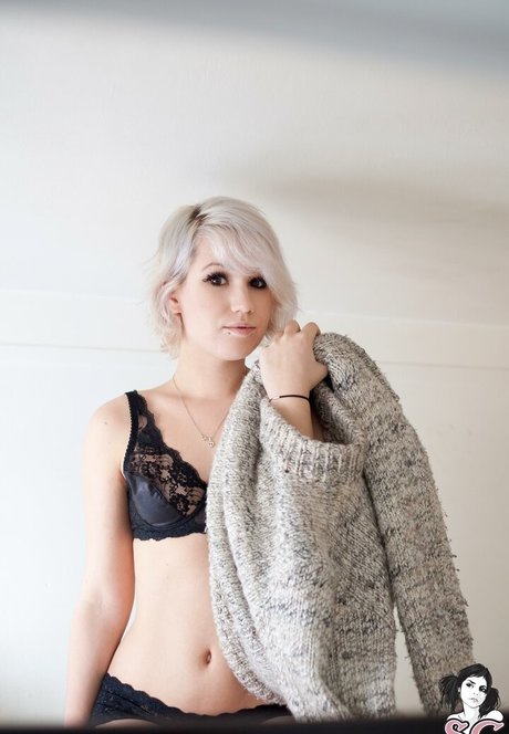 Euphoriasis model pretty gallery