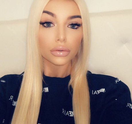 Erin Gray porn model image