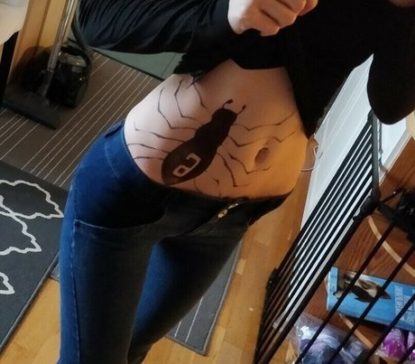 Geckuh adult model photos