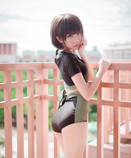 TibyTinneh naked pornstar image