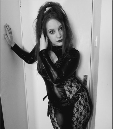 Octavius Kitten model sexy galleries