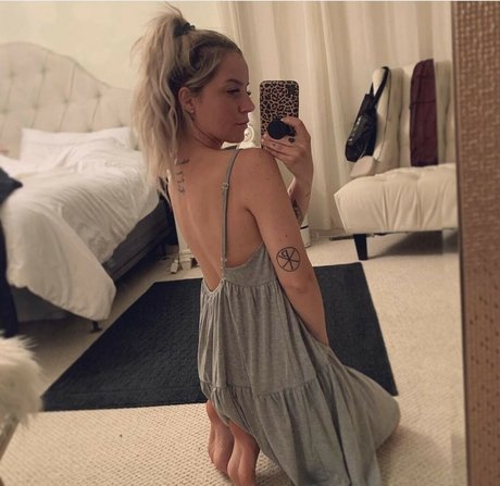 officialcorimiles ig nice model gallery